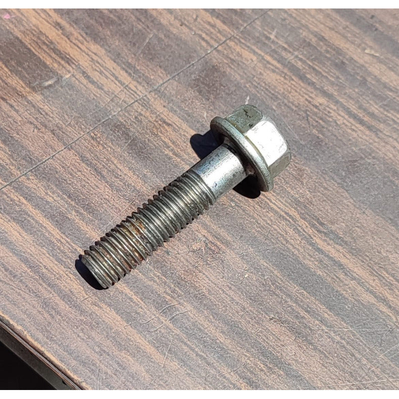 Tornillo Enfriador Aceite Motor Navistar Maxxforce 7.6l