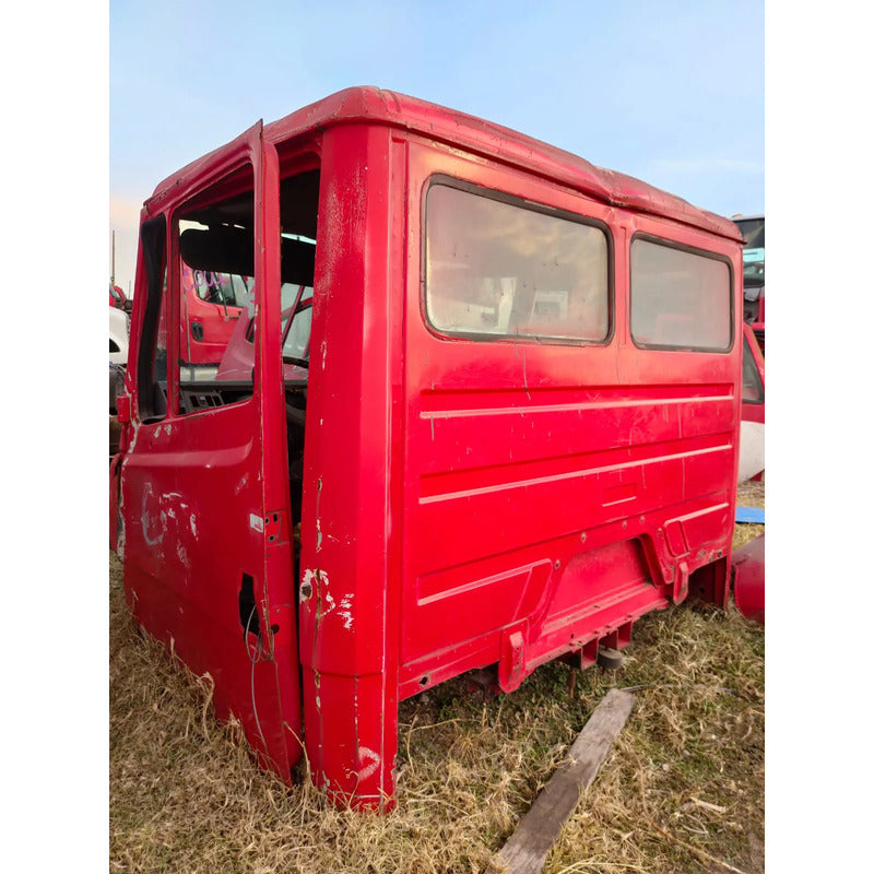 Freightliner Fl70 Fl80 Cabina 2003
