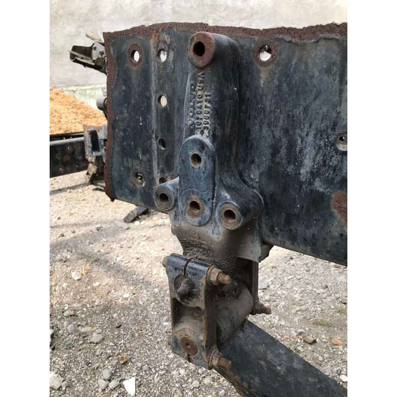 Percha Volvo Eje Delantero Trasera Original Tipo Cruz