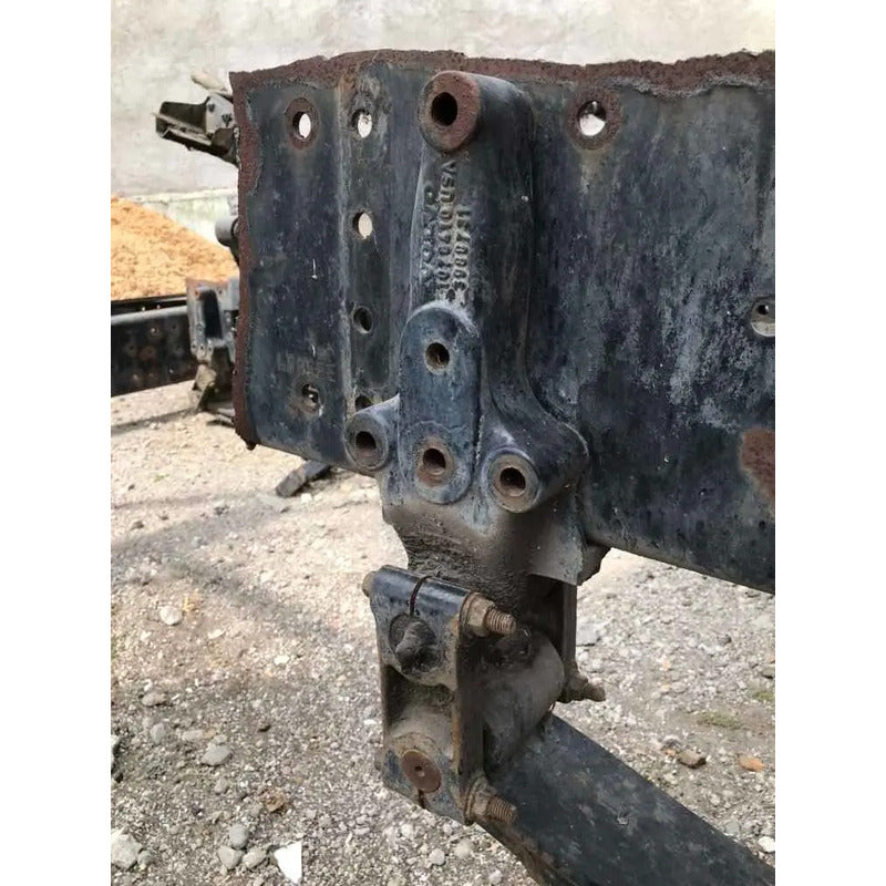 Percha Volvo Eje Delantero Trasera Original Tipo Cruz