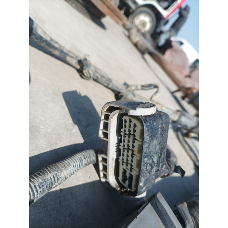 Arnes Caja Tablero Fusibles Cabina Sterling 360 Freightliner