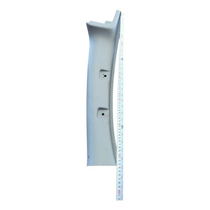 Moldura Poste Piloto Cabina Isuzu Elf 300 18-23 Blanco