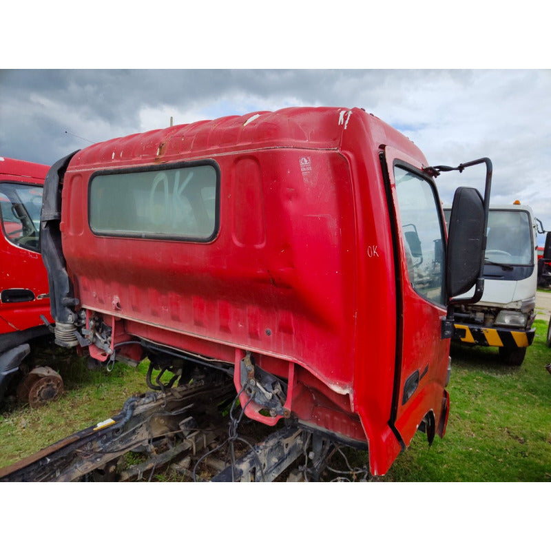 Cabina Hino 300 816 716