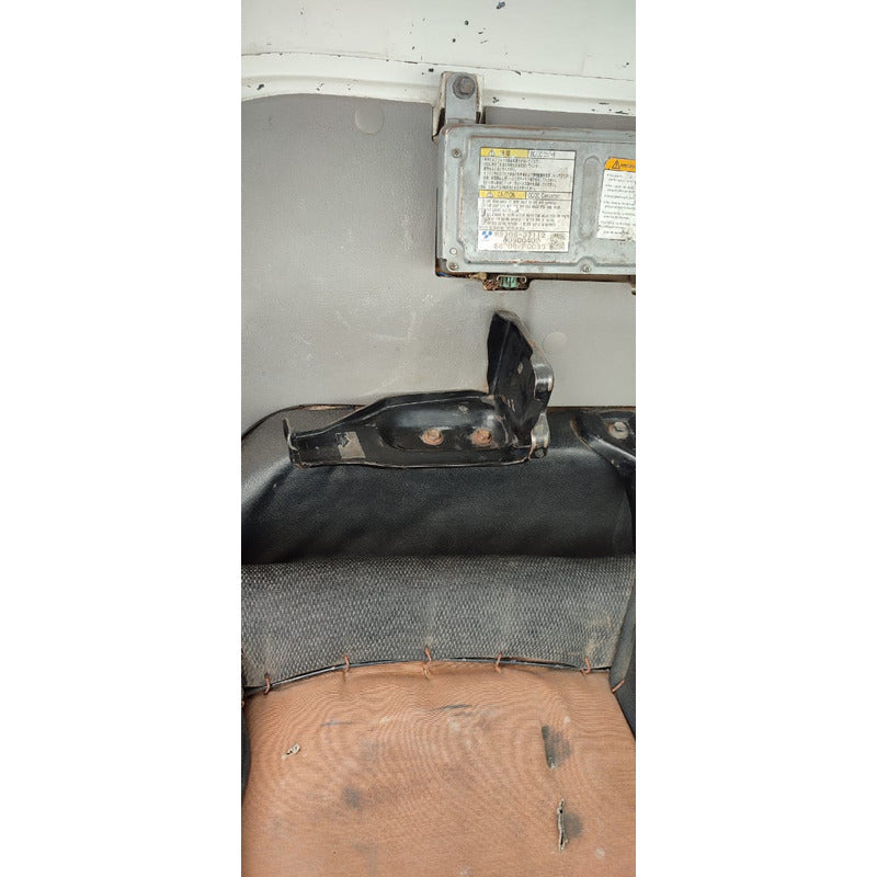 Base Soporte Asiento Hino 300 816 716
