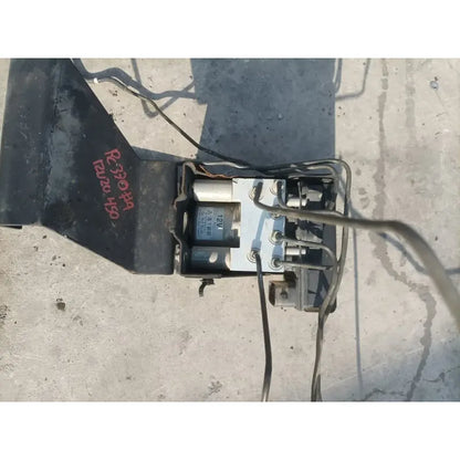 Base Tubos Soporte Modulo Frenos Abs Motor Isuzu Elf 400 450