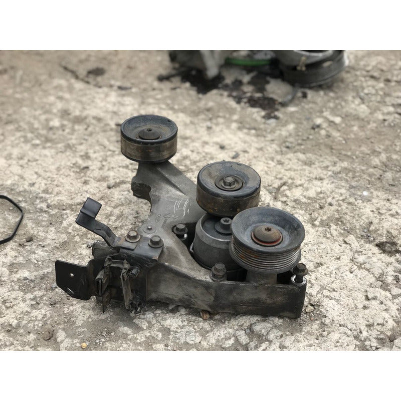 Soporte Alternador Ford Diesel Power Stroke 7.3 Navistar
