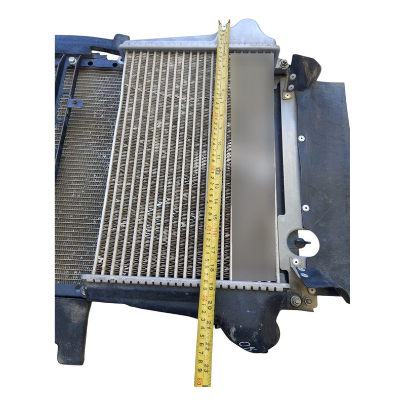 Radiador Postenfriador Tolva Isuzu Elf 300 2018-2023 - Negro