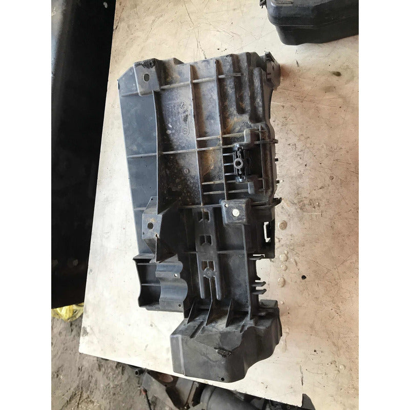 Caja Soporte De Batería Portabaterias Chevrolet Vectra 3.2