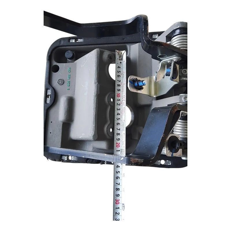 Base Soporte Pedal Clutch Freno Freightliner Fl360 2528