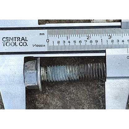 3 Tornillos Multiple Admision Motor Isuzu 4hk1 Elf 450 500