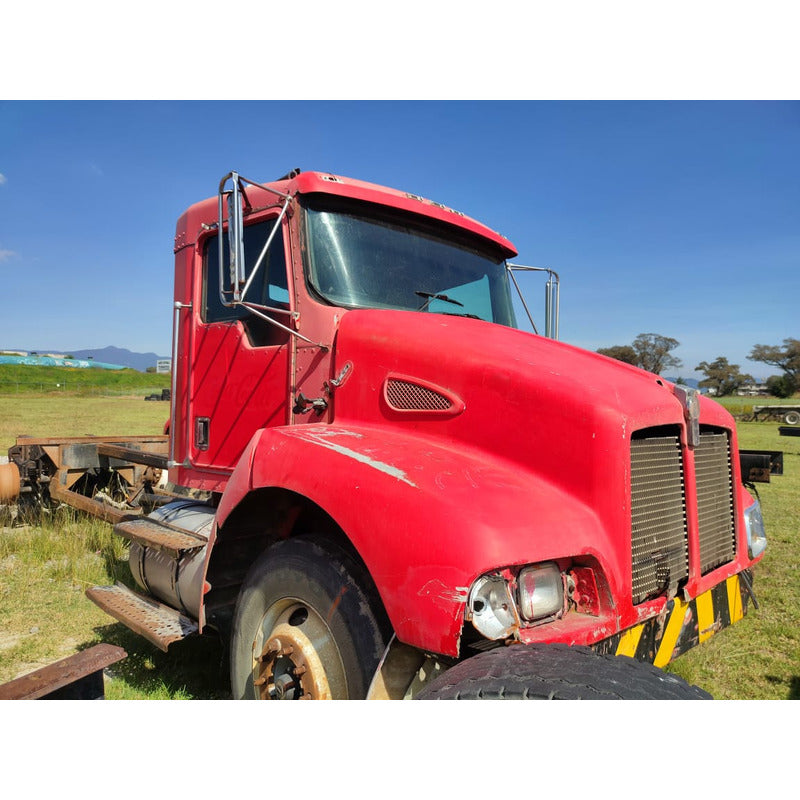 Cabina Kenworth T300 T370 Año 2001