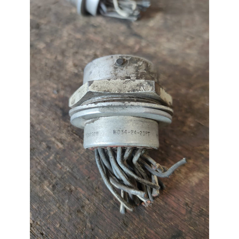 Conector De Cabina Motor Cummins Isb Con Tuerca