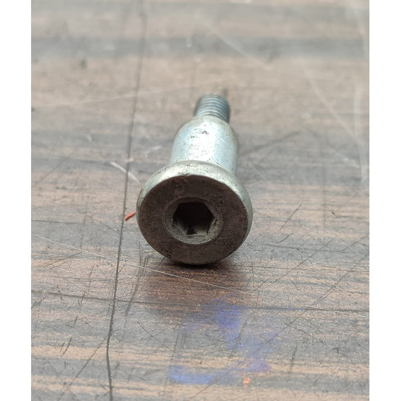 Tornillo Tapa Distribución Motor Isuzu 4jj1 Elf 300