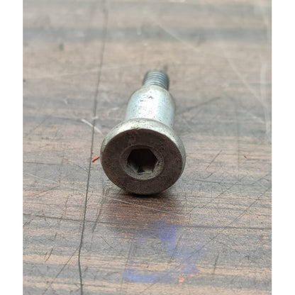 Tornillo Tapa Distribución Motor Isuzu 4jj1 Elf 300