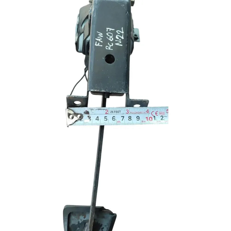 Base Soporte Pedal Clutch Motor Faw 1041