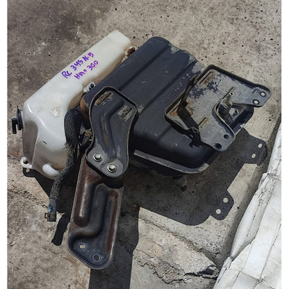 Deposito Tanque Vacío Agua Refrigerante Hino 300 716 816 616