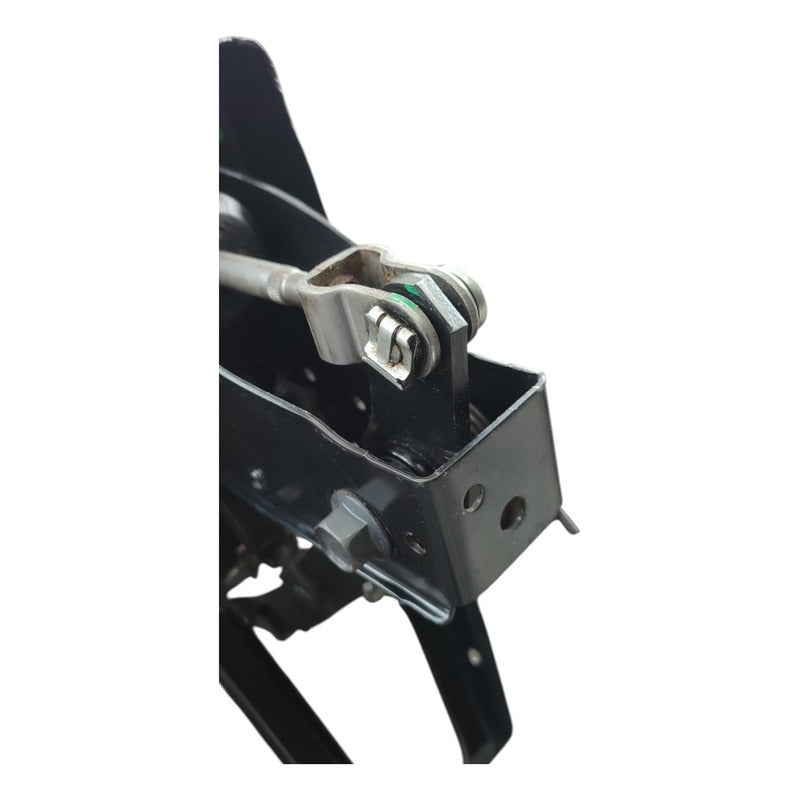 Soporte Pedal Clutch Bomba Booster Isuzu Elf 300 2018-2023 Negro