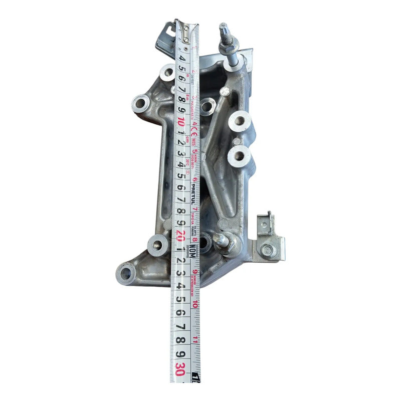 Base Soporte Riel Inyectores Motor 4hk1-okl650 Isuzu 500 22