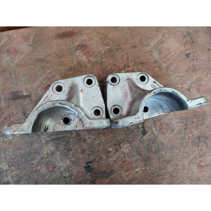 Soporte Oreja Coraza Motor Cummins Camión Ford F700 (par)