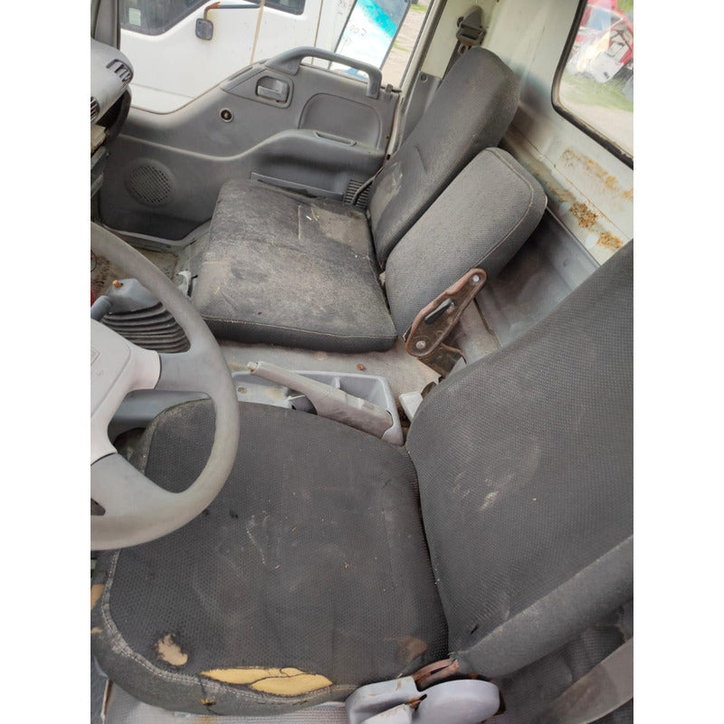 Cabina Isuzu Elf 450 Año 2007
