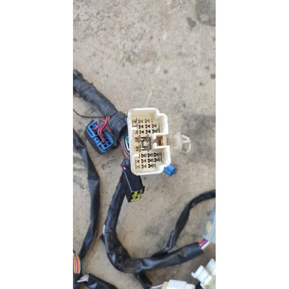 Arnes Caja Tablero Fusibles Interior Cabina Hino 300 514 414