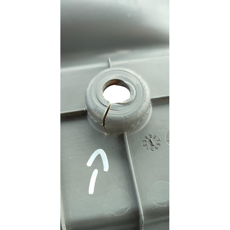 Porta Vasos Cubierta Tablero Hino 300 816 2021