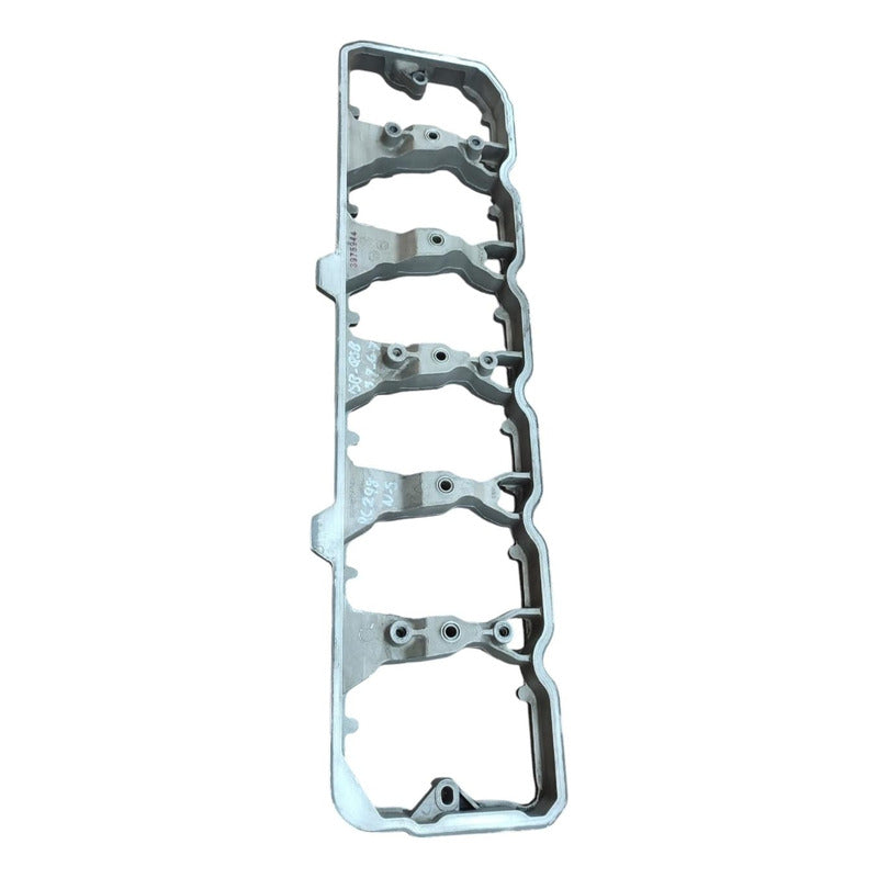 Aumento Base Balancin Cubierta Motor Cummins Isb 6.7l Paccar