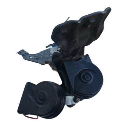 Base Soporte Claxon Bocina Isuzu Elf 400 450 500