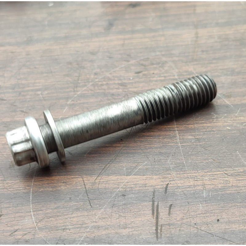 Perno Tornillo Coraza Concha Motor Isuzu 4hk1 Elf 450 500
